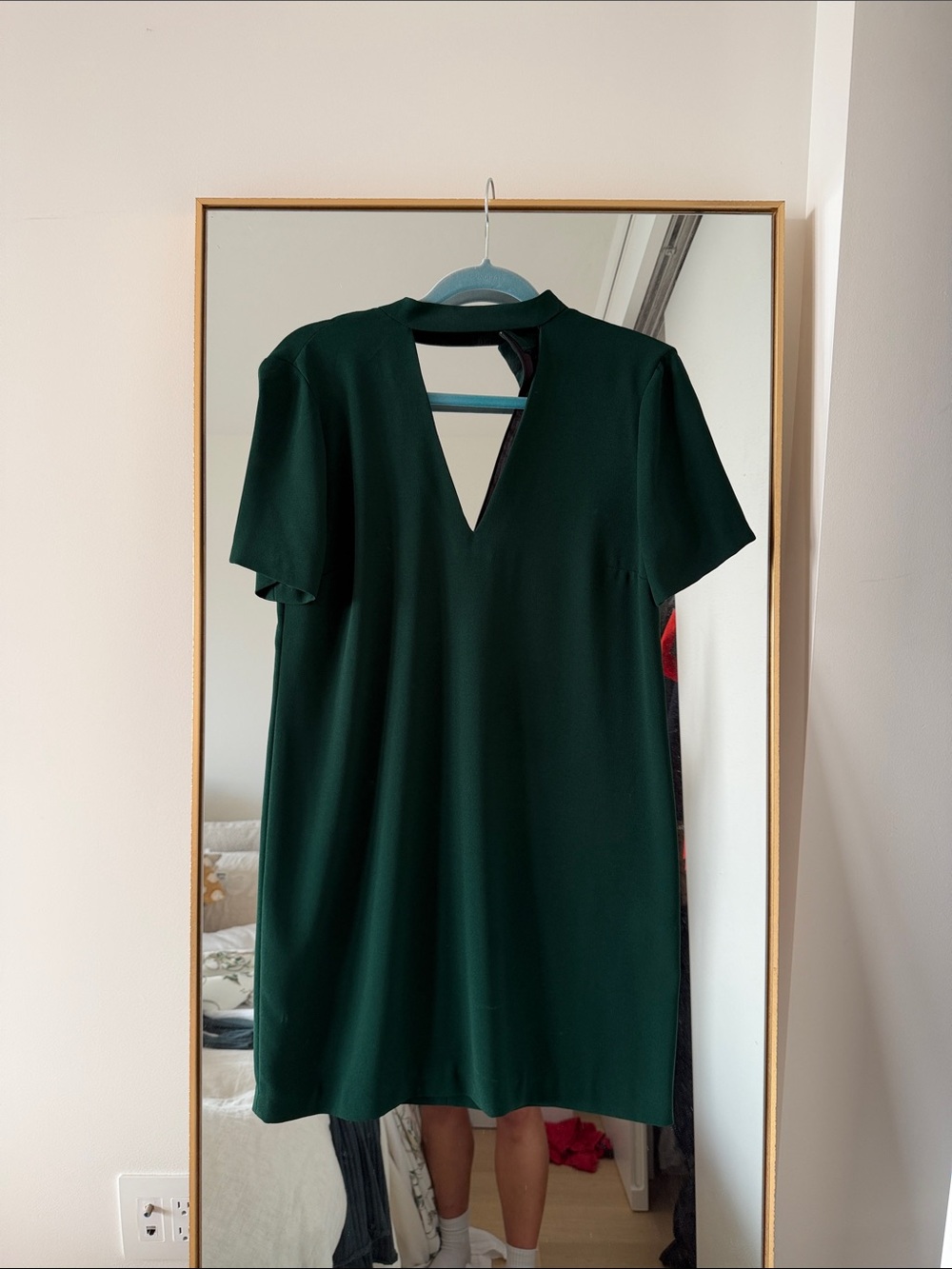 Zara Dark Green Short Sleeve V-Neck Shift Dress